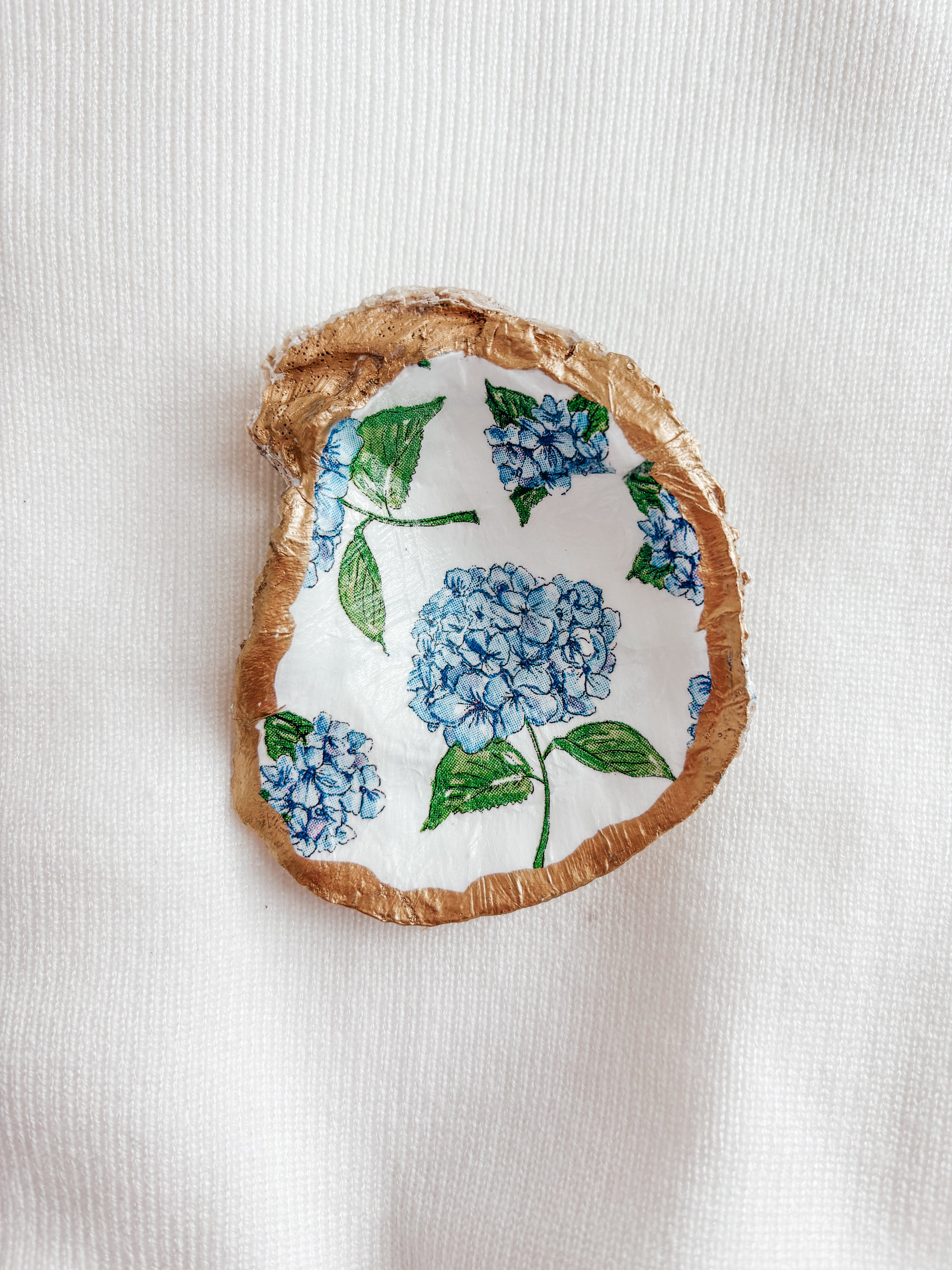 Handmade Oyster Trinket Dishes (Hydrangea)