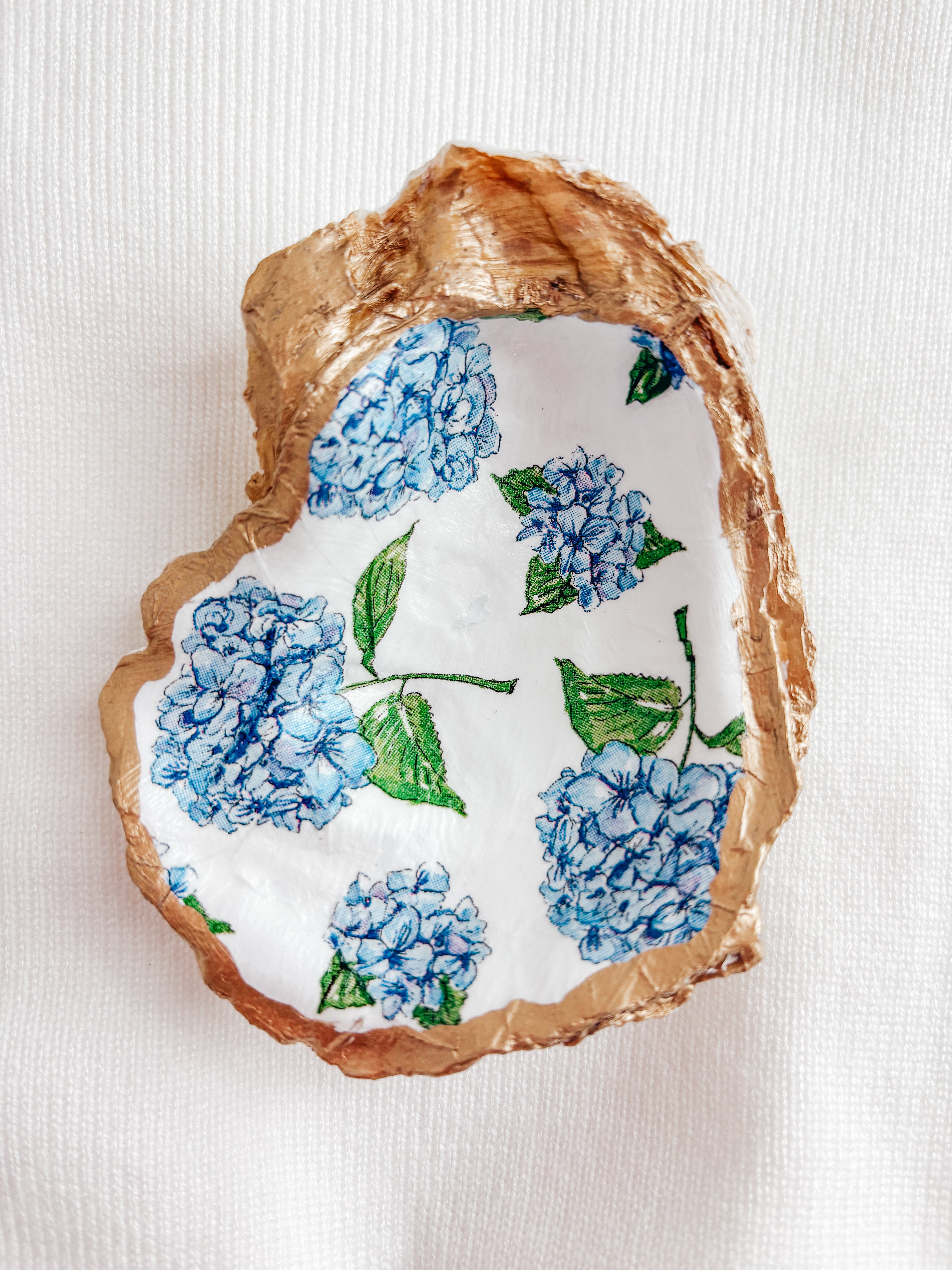 Handmade Oyster Trinket Dishes (Hydrangea)
