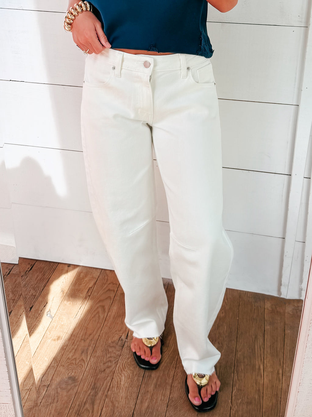 Easy Days Barrel Jeans