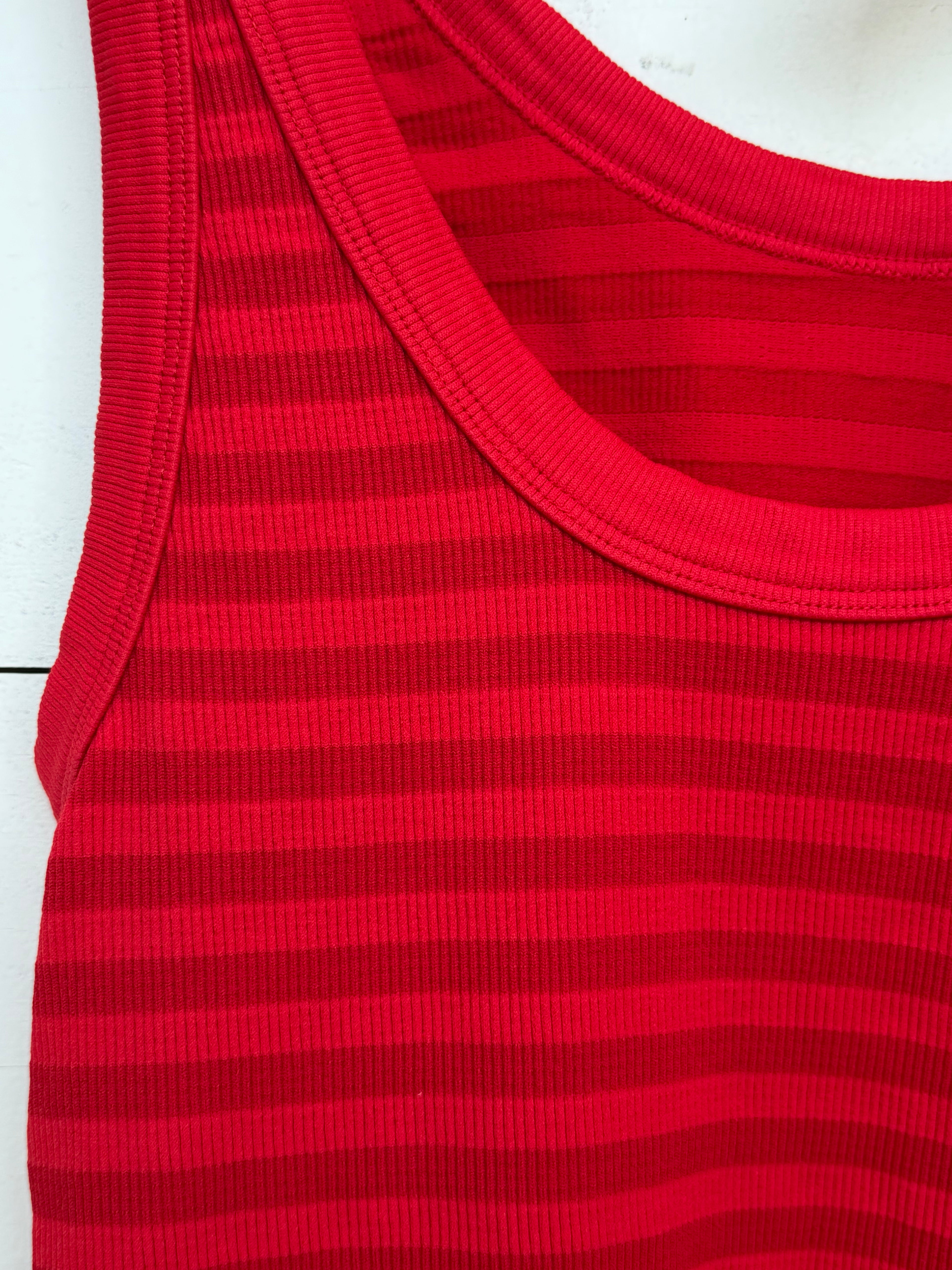 Summer Splash Tank