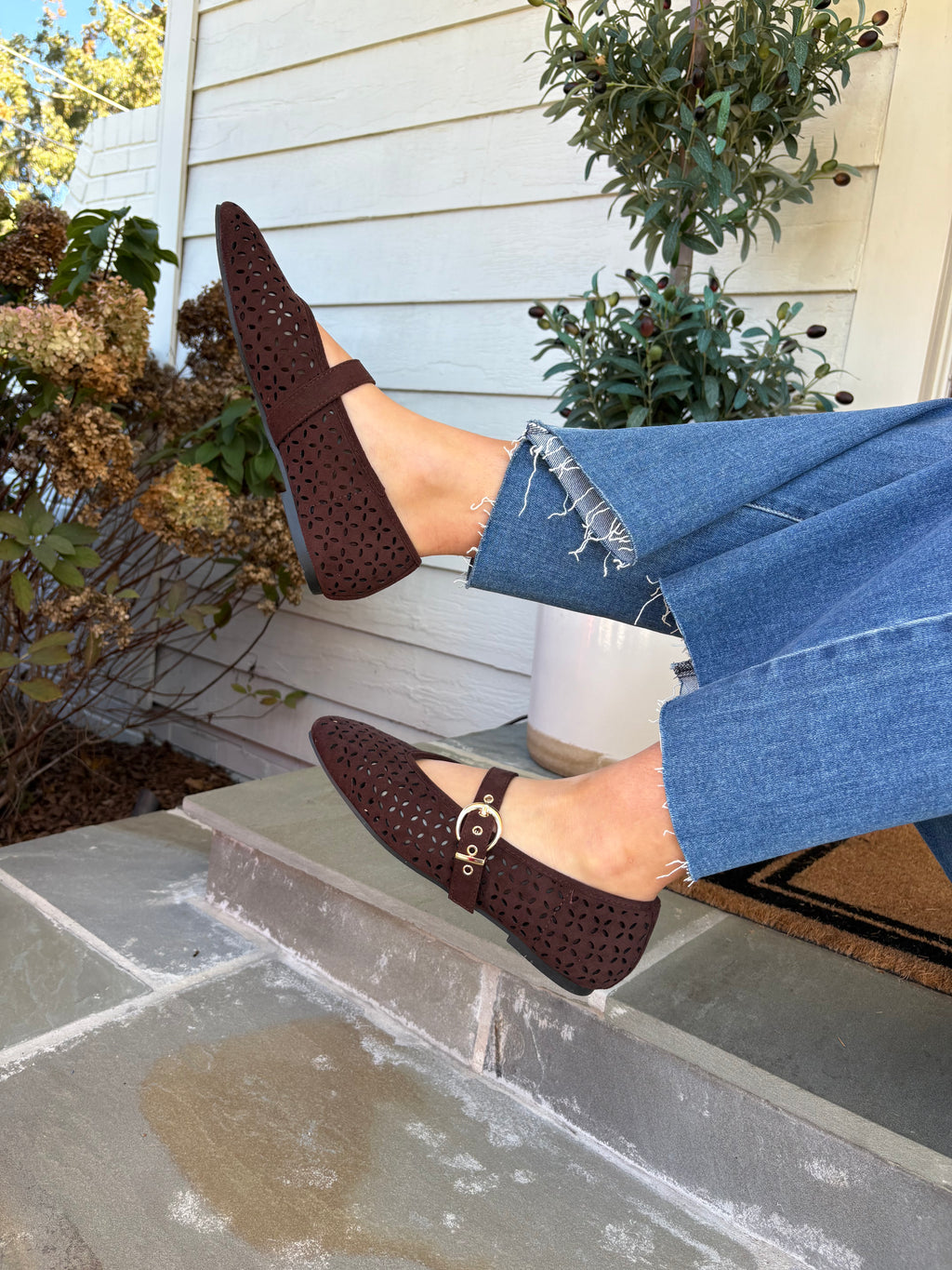 Linda Suede Flats
