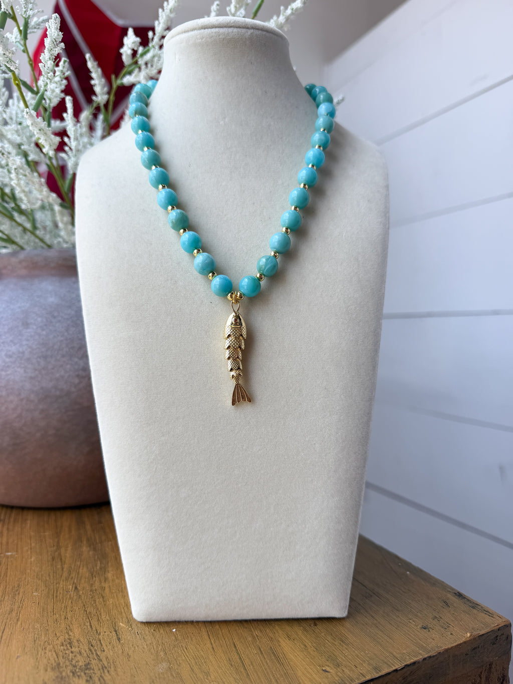 Coastal Catch Necklace