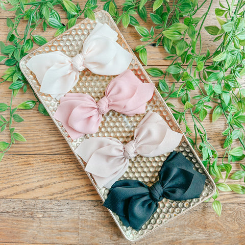 Pretty Little Bow