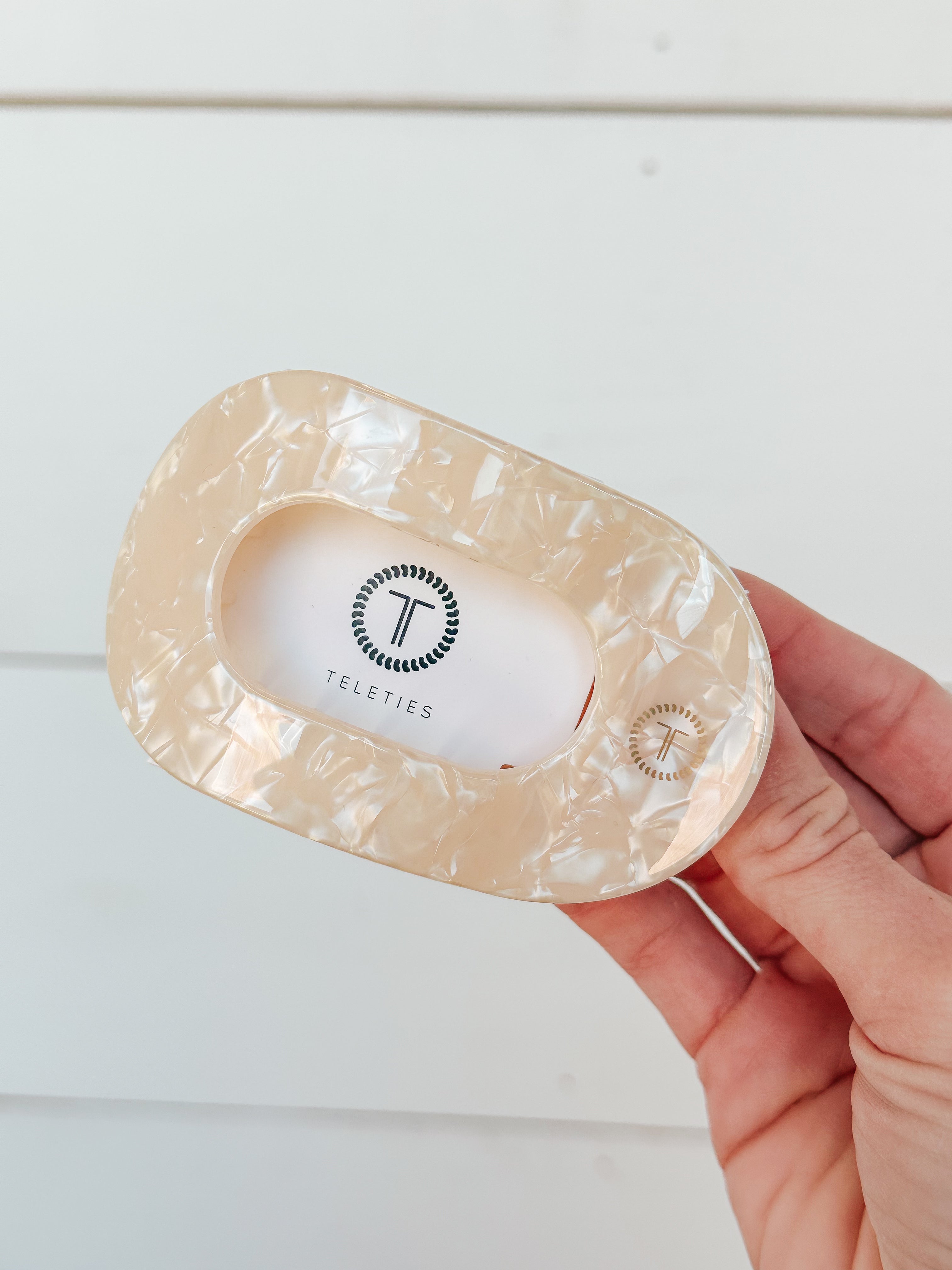 Large Oval Teletie Clip