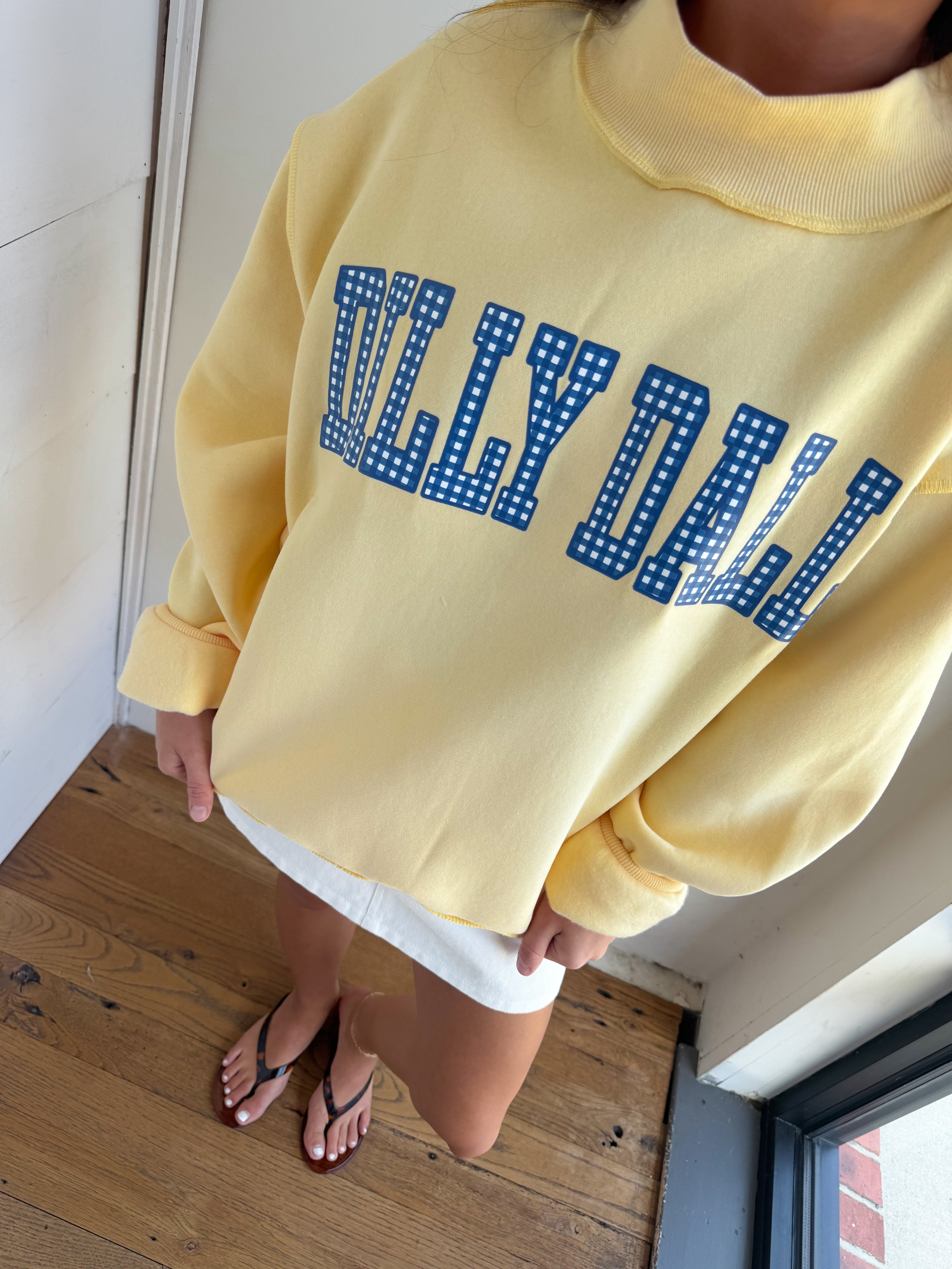 Dilly Dally Mockneck