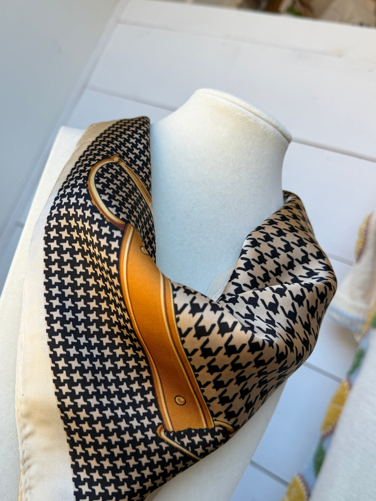 Sutton Scarf