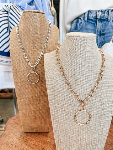 Ellie Veil Circle Necklace